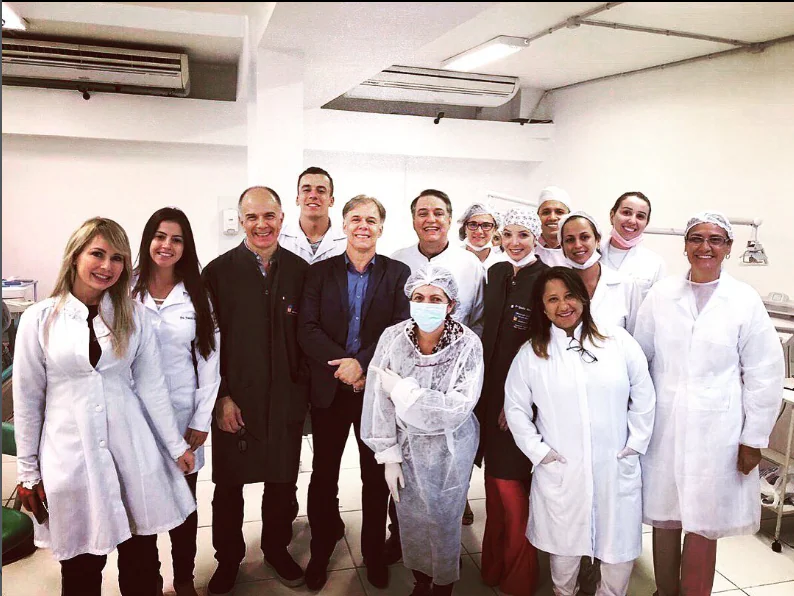 Registro fotográfico do curso de capacitação em toxina botulínica e microagulhamento — fevereiro de 2018, formação do Dr. Franklin Araújo, Sobilis Itapoã